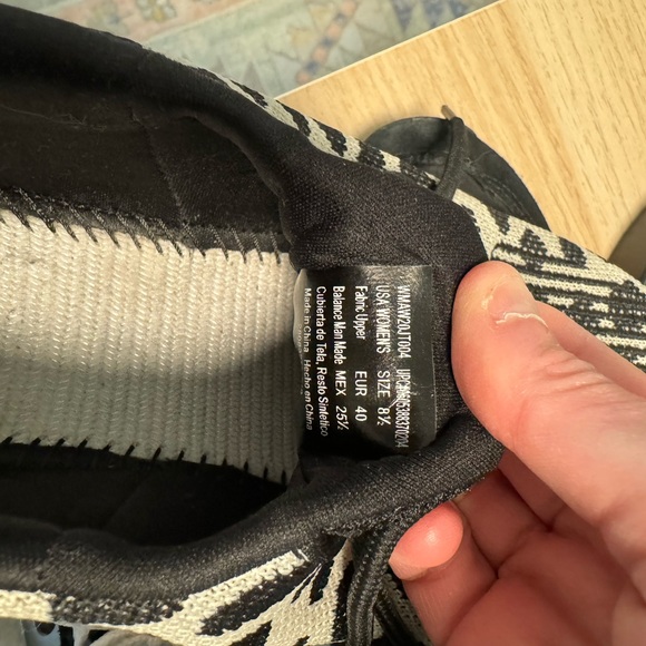 Women’s Athletic Works Soft Running Athletic Sneaker (missing insoles) - Picture 5 of 5